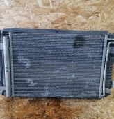 Радиатор охлаждения двигателя AUDI A3, SKODA 1Z, VOLKSWAGEN GOLF 5, PASSAT B6 2,0 TDI 2005- (диффуз 30 гориз) б/у A3(2004-2013);OCTAVIA 1Z(2004-2012);GOLF 5(2004-2009);PASSAT B6(2005-2010) (1K0121251DM)