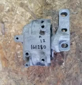 Подушка, опора двигателя AUDI, SKODA, VOLKSWAGEN 2004- правая б/у GOLF 5(2004-2009);CADDY(2004-2014) (1K0199262CN)