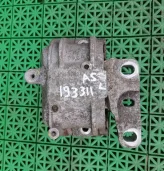 Подушка, опора двигателя AUDI A3, SKODA OCTAVIA 1Z, VOLKSWAGEN GOLF 5/5+, JETTA 5, PASSAT B6, TIGUAN, TOURAN 1,4 2004- правая вперёд б/у A3(2004-2013);OCTAVIA 1Z(2004-2012);GOLF 5(2004-2009);GOLF 5+(2005-2014);JETTA 5(2005-2009) (1K0199262CP)