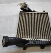 интеркулер левый Volkswagen Touareg 2 7P6 (7L6145803D)