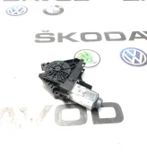 Мотор стеклоподъемника Skoda Octavia 2011 1T0959702R A5 (1Z) 1.8 CDAB, передний правый (1T0959702R, 1T0959702S)