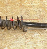 Стойка амортизатора Audi Q3 2011-2018 5Q0413023 8UB, передняя (5Q0413023)