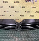 Решетка радиатора Volkswagen Jetta 2014 5C6853651A CAXA (5C6853651A, 5C6853651AZLL)