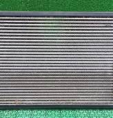 Интеркулер AUDI A3, SKODA OCTAVIA 1Z, VOLKSWAGEN GOLF 5/5+, JETTA 5, PASSAT B6, TIGUAN 1,8/2,0 2011- горизонт резьба б/у A3(2004-2013);OCTAVIA 1Z(2004-2012);GOLF 5(2004-2009);GOLF 5+(2005-2014);JETTA 5(2005-2009) (1K0145803CA)