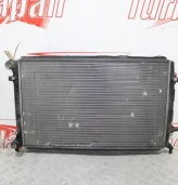 Радиатор охлаждения Volkswagen Jetta 5 Golf 5 2.0л (1K0121251R)