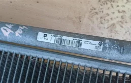 Радиатор охлаждения ДВС для Opel Insignia на фотографиях