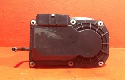 Дроссельная заслонка для Toyota RAV4 на фотографиях