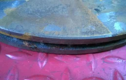 Диски тормозные передние (комплект) для BMW 5er 2010 года на фотографиях