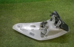 Фонарь внутренний правый для Toyota Highlander на фотографиях