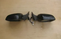 Стекла и зеркала для Subaru Legacy 2009 года на фотографиях