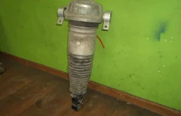 Пневмостойка задняя левая для Audi Q7 на фотографиях