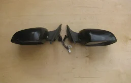 Стекла и зеркала для Subaru Legacy 2009 года на фотографиях