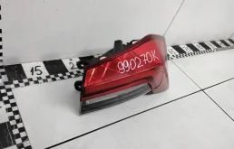 Фонарь внешний правый для Skoda Rapid на фотографиях