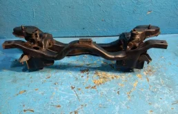 Задний подрамник для Mazda CX 7 на фотографиях