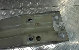 Усилитель переднего бампера для Ford Explorer на фотографиях