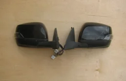 Стекла и зеркала для Subaru Legacy 2009 года на фотографиях