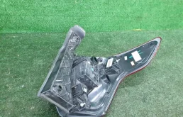 Фонарь левый для Ford Explorer на фотографиях