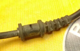 Датчик ABS передний правый для Mercedes-Benz E class на фотографиях