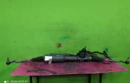 Рулевая рейка для Audi A8 2013 года на фотографиях