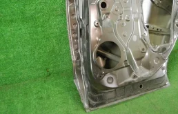 Дверь задняя правая для Toyota RAV4 2023 года на фотографиях