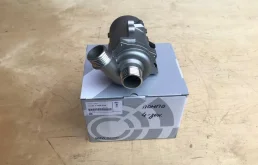 Насос охлаждающей жидкости ДВС(Помпа) для BMW 3er 2006 года на фотографиях