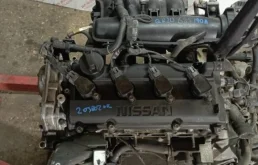 Двигатель для Nissan X-Trail 2000 года на фотографиях