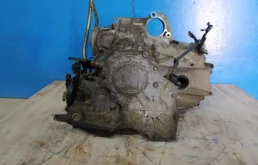 АКПП для Nissan X-Trail 2000 года на фотографиях