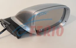 Стекла и зеркала для Audi Q7 2010 года на фотографиях