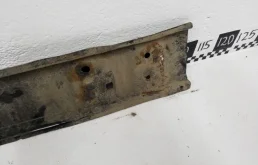 Усилитель заднего бампера для Toyota Corolla на фотографиях