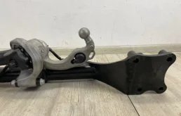 Фаркоп для Volkswagen Touareg 2024 года на фотографиях