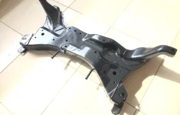 Подрамник двигателя для Mitsubishi Outlander 2008 года на фотографиях