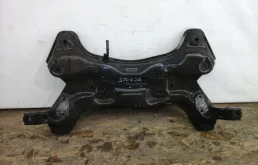 Подрамник двигателя для Hyundai Solaris 2014 года на фотографиях