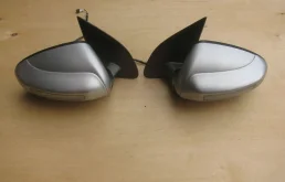 Накладка зеркала правого для Nissan Qashqai 2010 года на фотографиях