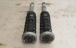 Пружина амортизатора задняя для BMW 5er 2008 года на фотографиях