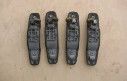 Ручка двери передняя левая внешняя для Suzuki Grand Vitara на фотографиях