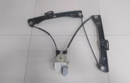 Стеклоподъемник задний левый для Skoda Rapid 2013 года на фотографиях