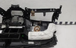 Торпедо (в сборе) для Hyundai Solaris 2010 года на фотографиях