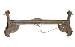 Задняя балка для Nissan Tiida на фотографиях