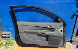 Дверь передняя левая для Volvo C30 2010 года на фотографиях