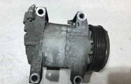 Компрессор кондиционера для Nissan Primera 2003 года на фотографиях