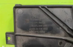 Вентилятор радиатора охлаждения ДВС для Volkswagen Golf 2012 года на фотографиях