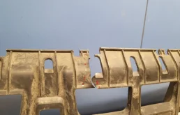 Кожух замка капота для Hyundai Solaris на фотографиях