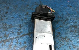 Датчик массового расхода воздуха для Nissan X-Trail на фотографиях