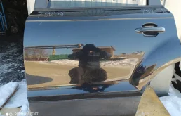 Уплотнитель передней правой двери для Audi Q7 2008 года на фотографиях