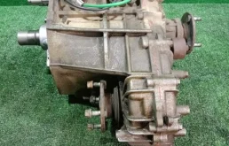 Раздатка для Toyota Land Cruiser Prado 2005 года на фотографиях