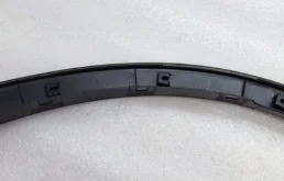 Молдинг крыла передний левый для Toyota RAV4 2018 года на фотографиях