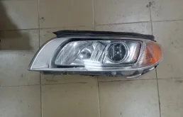 Фара ксенон левая АДАПТИВ для Volvo XC70 BZ 2007-2016