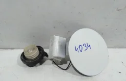 Крышка горловины топливного бака для Hyundai Solaris 2015 года на фотографиях