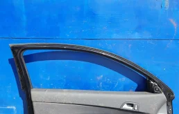 Дверь передняя левая для Volvo C30 2010 года на фотографиях