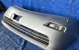 Бампер передний для Toyota Alphard 2003 года на фотографиях